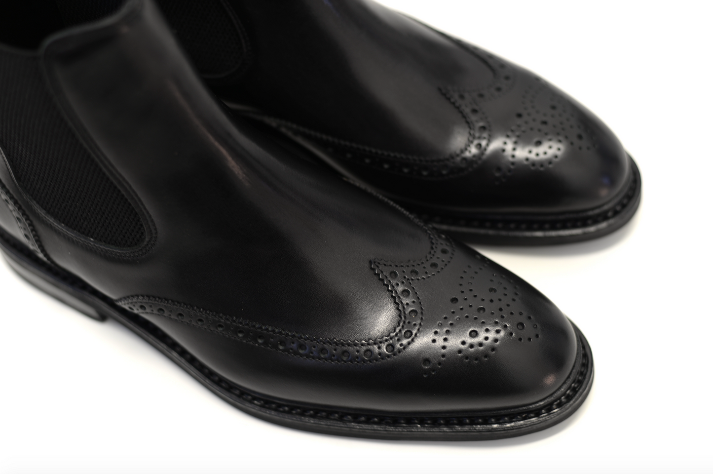 SIENA Classic Wingtip Chelsea Boots